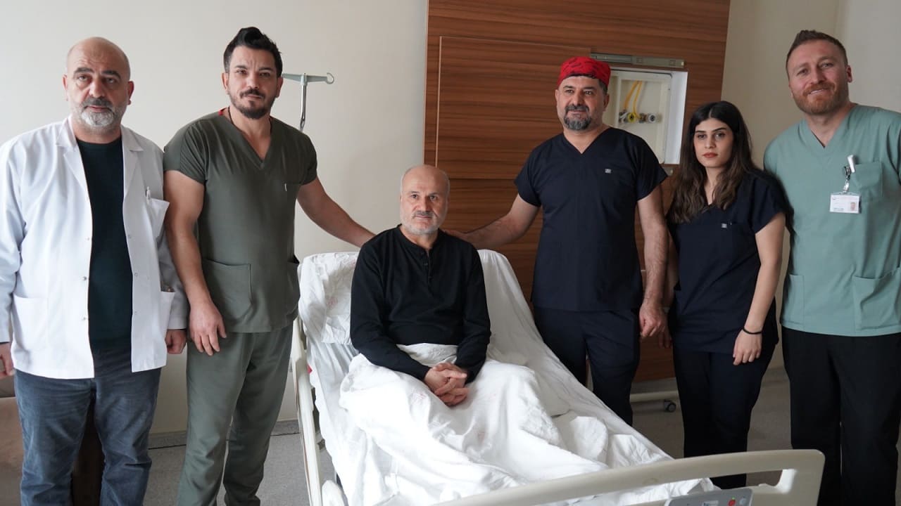Van’da Glomus Tümörüne Yakalanan Hasta Sağlığına Kavuştu (3)