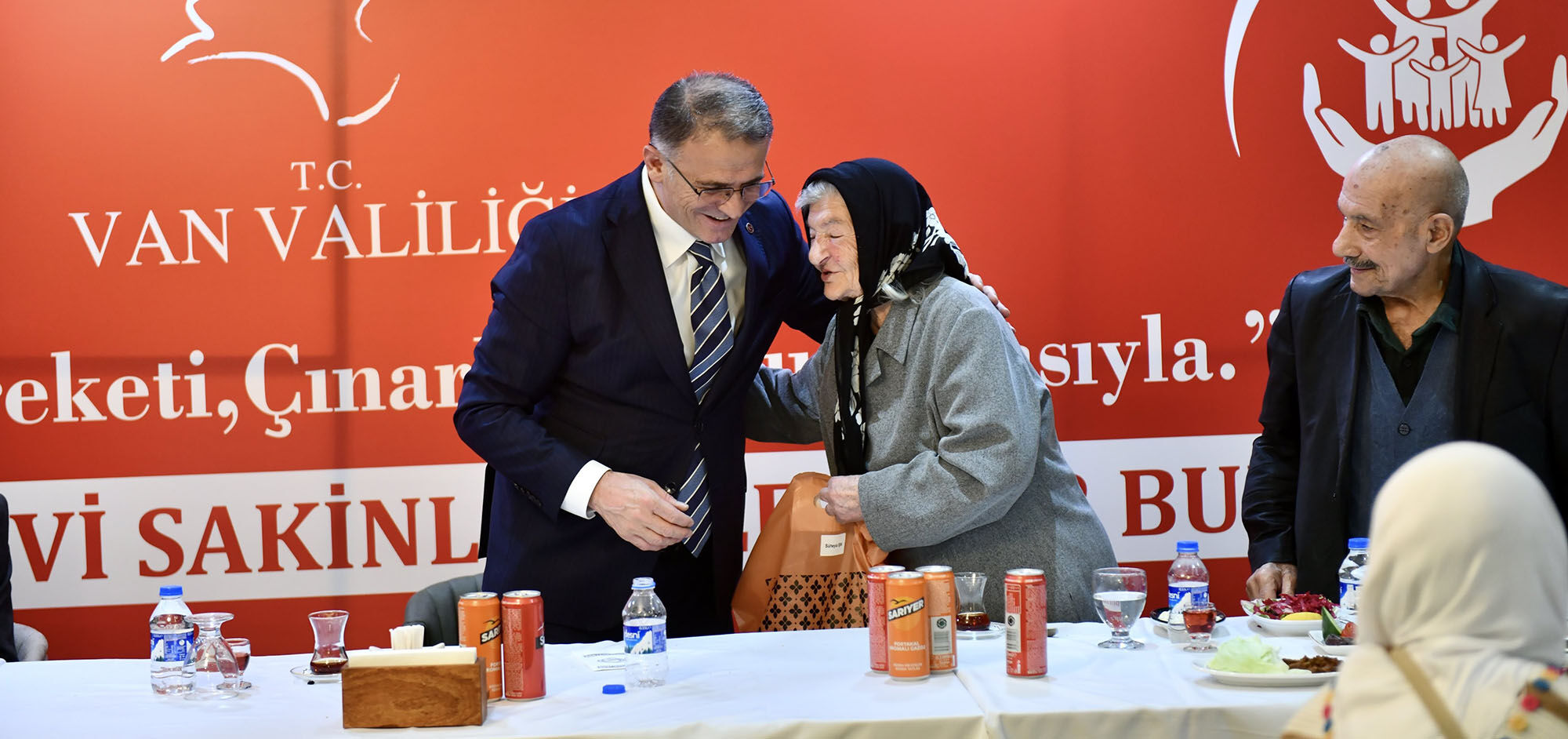 Van’da Gönül Sofrası Huzurevi Sakinleri Için Kuruldu 5