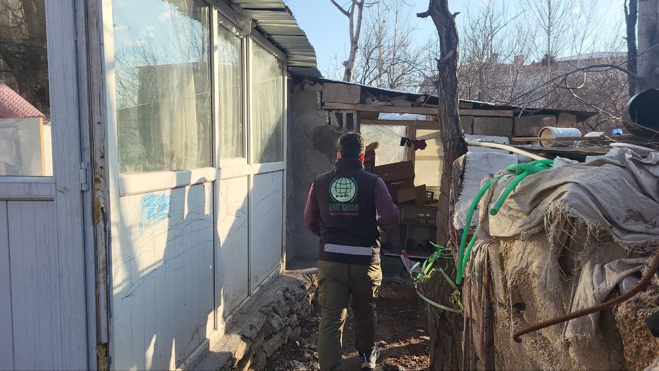 Van’da Ihtiyaç Sahiplerine ‘Umut Kart’ Desteği Başladı! (5)