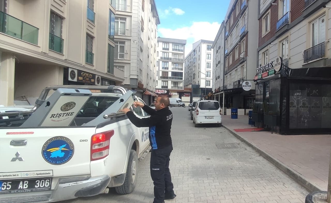 Van’da Kaldırımları Işgal Eden Malzemelere El Konuldu!