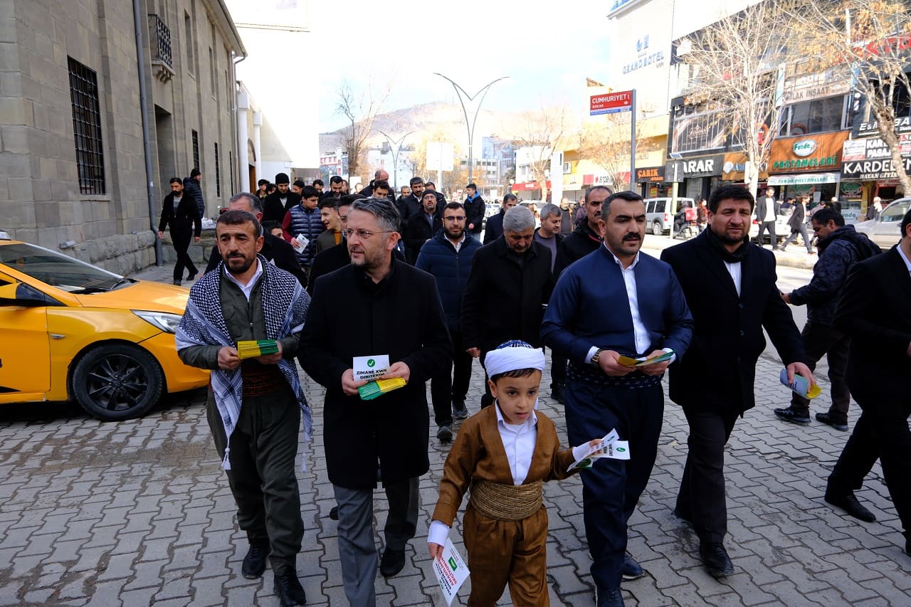 Van'da Kürtçe Için Yürüyüş Düzenlendi! (2)
