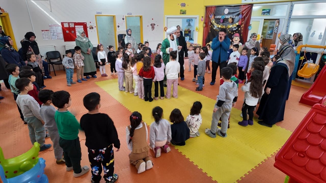 Van’da Ramazan Sevinci Anaokullarına Taştı (6)