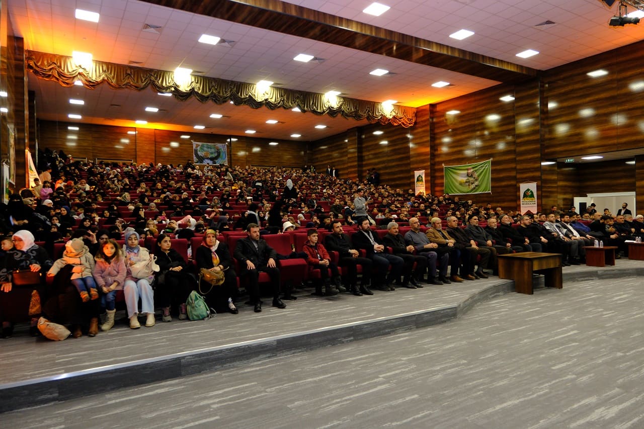 Van’da Şehitler Gecesi Şehadet İslam’da En Yüce Mertebedir (11)