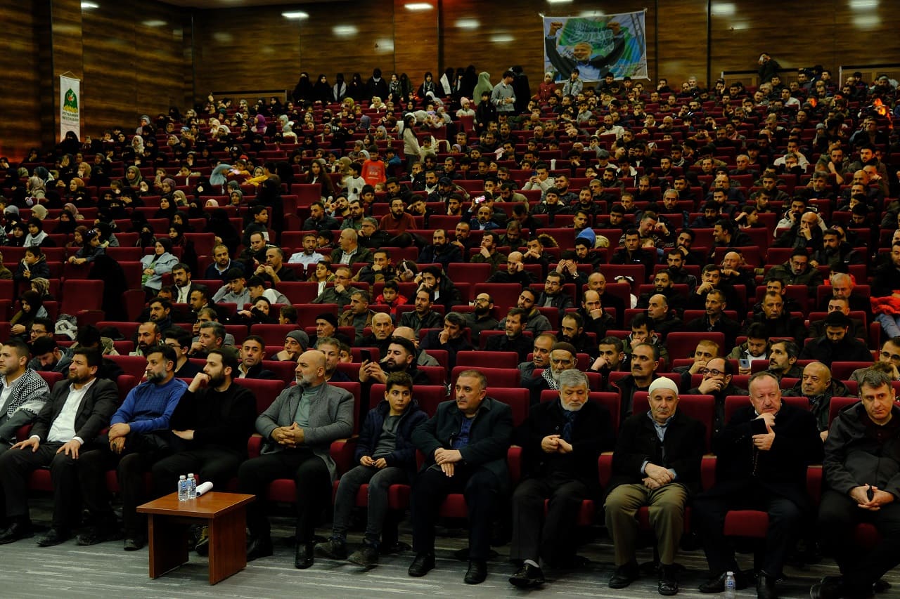 Van’da Şehitler Gecesi Şehadet İslam’da En Yüce Mertebedir (14)