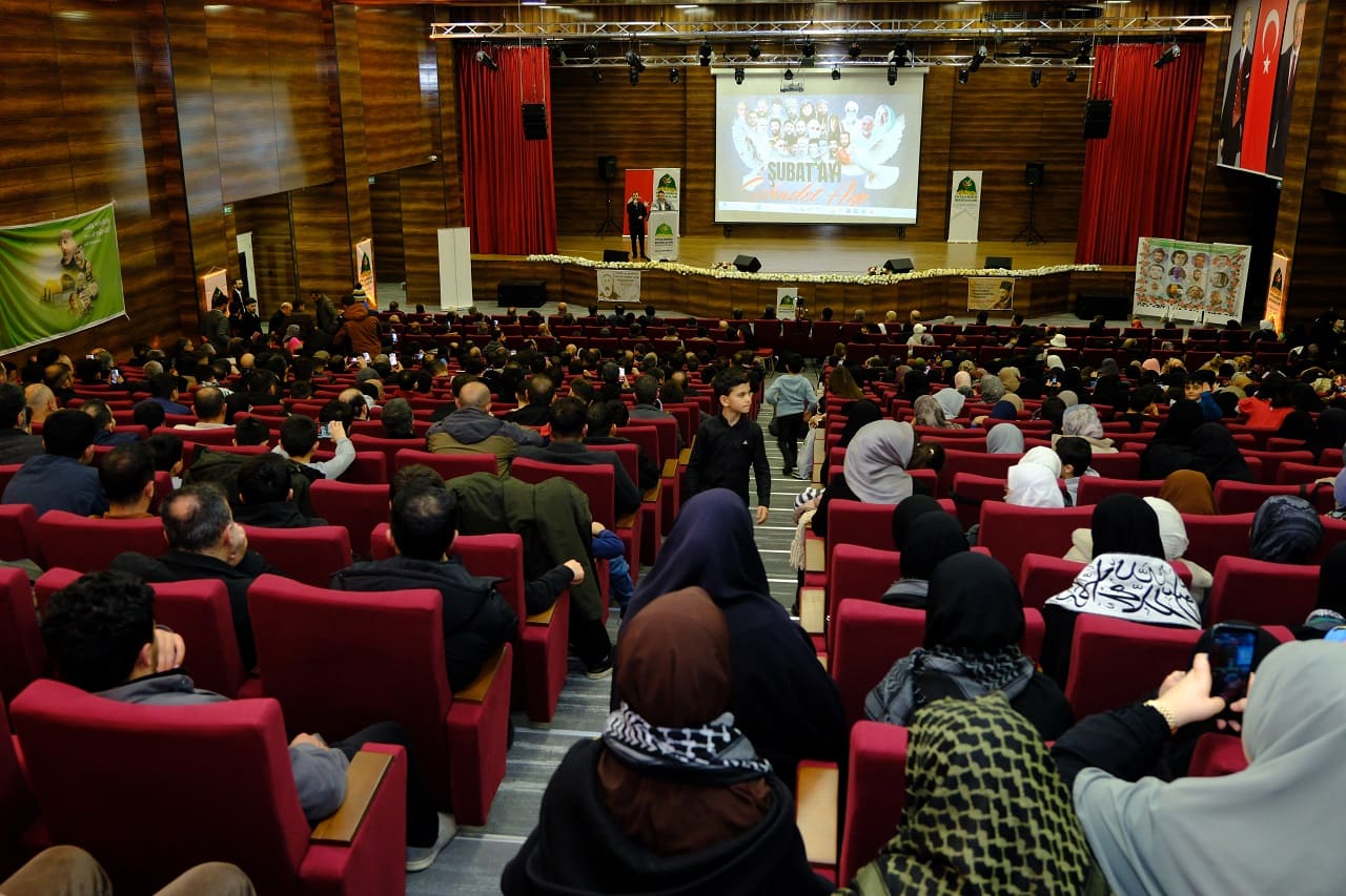 Van’da Şehitler Gecesi Şehadet İslam’da En Yüce Mertebedir (21)