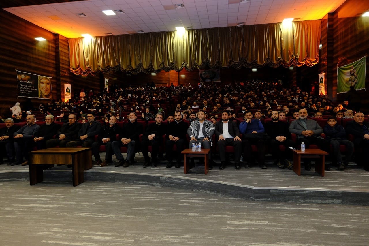 Van’da Şehitler Gecesi Şehadet İslam’da En Yüce Mertebedir (5)