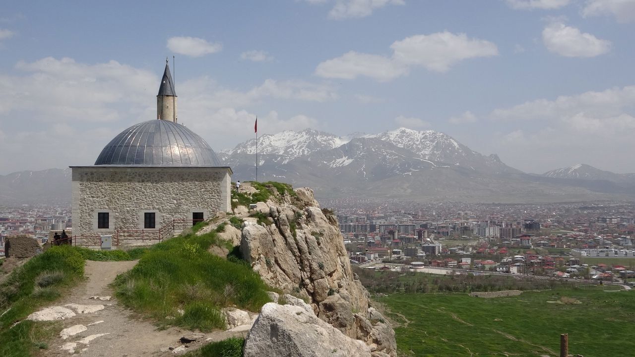 Van’da Selatin Camii Var Mı Osmanlı Mimarisi Ve Van’ın Tarihi Yapıları 3