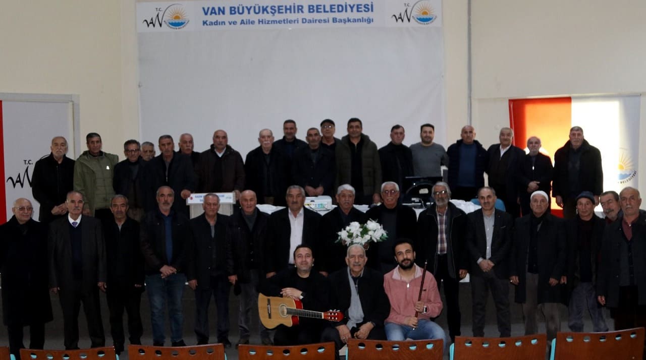 Van’ın Yaşlı Çınarları Düzenlenen Programda Buluştu (1)