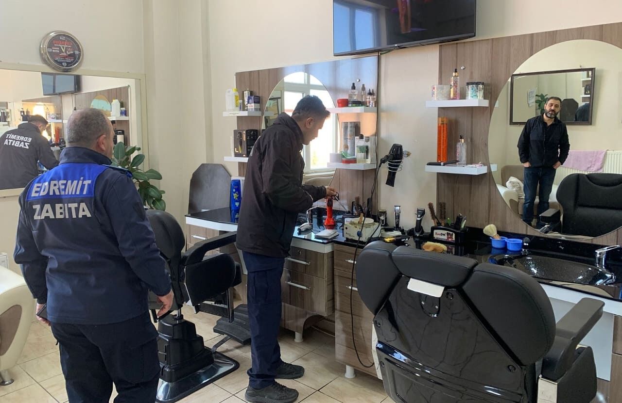 Edremit’te Berber Ve Kuaförlere Denetim! (1)