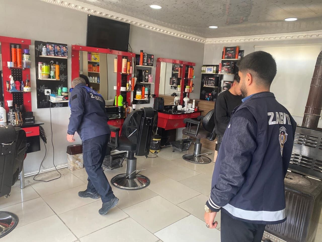 Edremit’te Berber Ve Kuaförlere Denetim! (3)