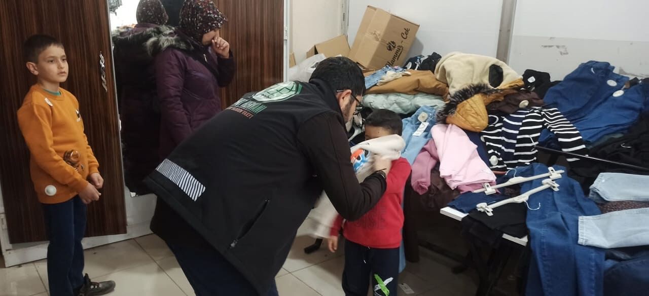 Erciş’te Bayram Öncesi Yardım Seferberliği (7)