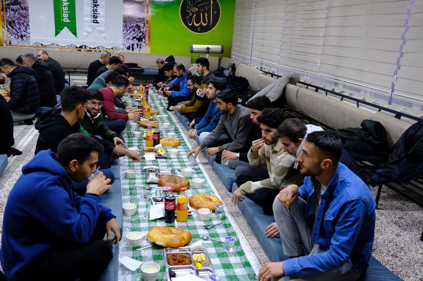 Haksi̇ad Van Şubesi Öğrencilerle Iftarda Buluştu (3)