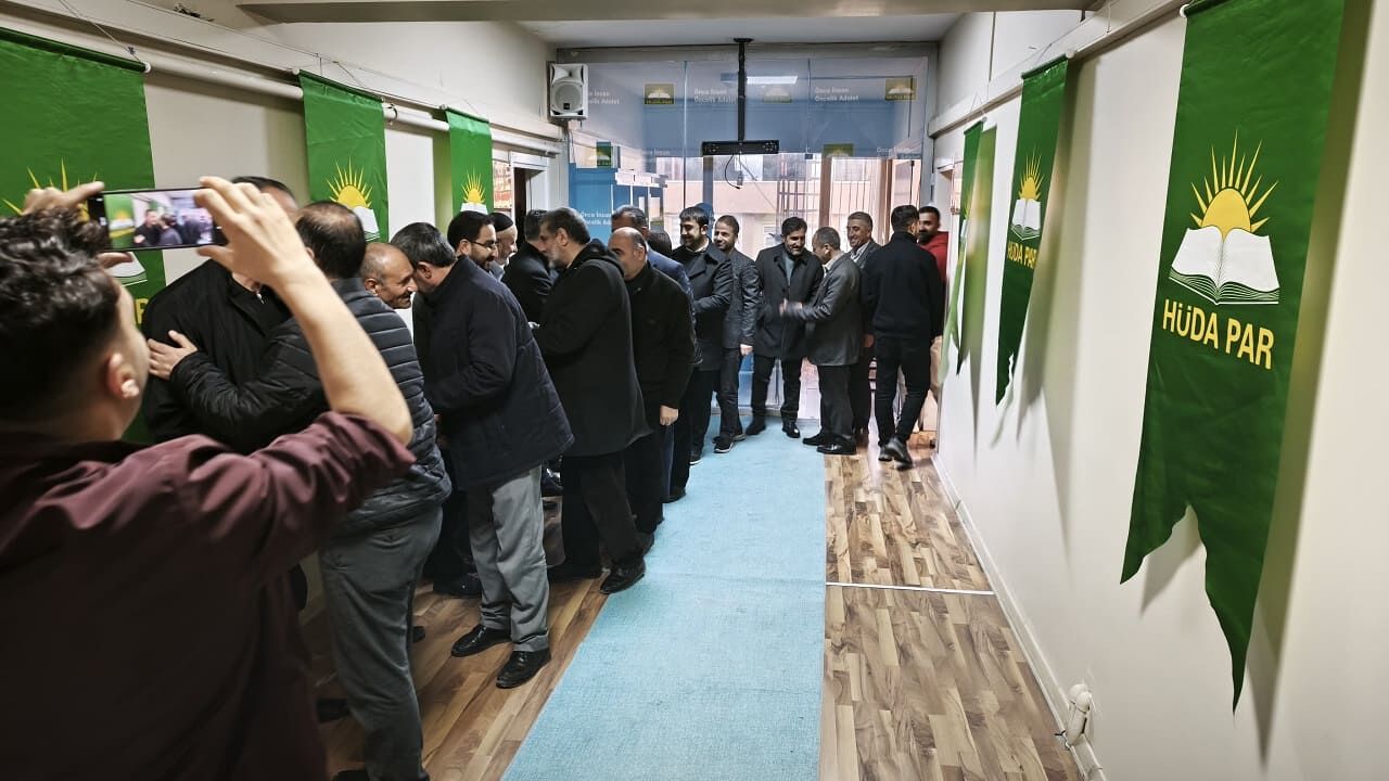 Hüda Par Van İl Teşkilatı Bayramlaştı (1)