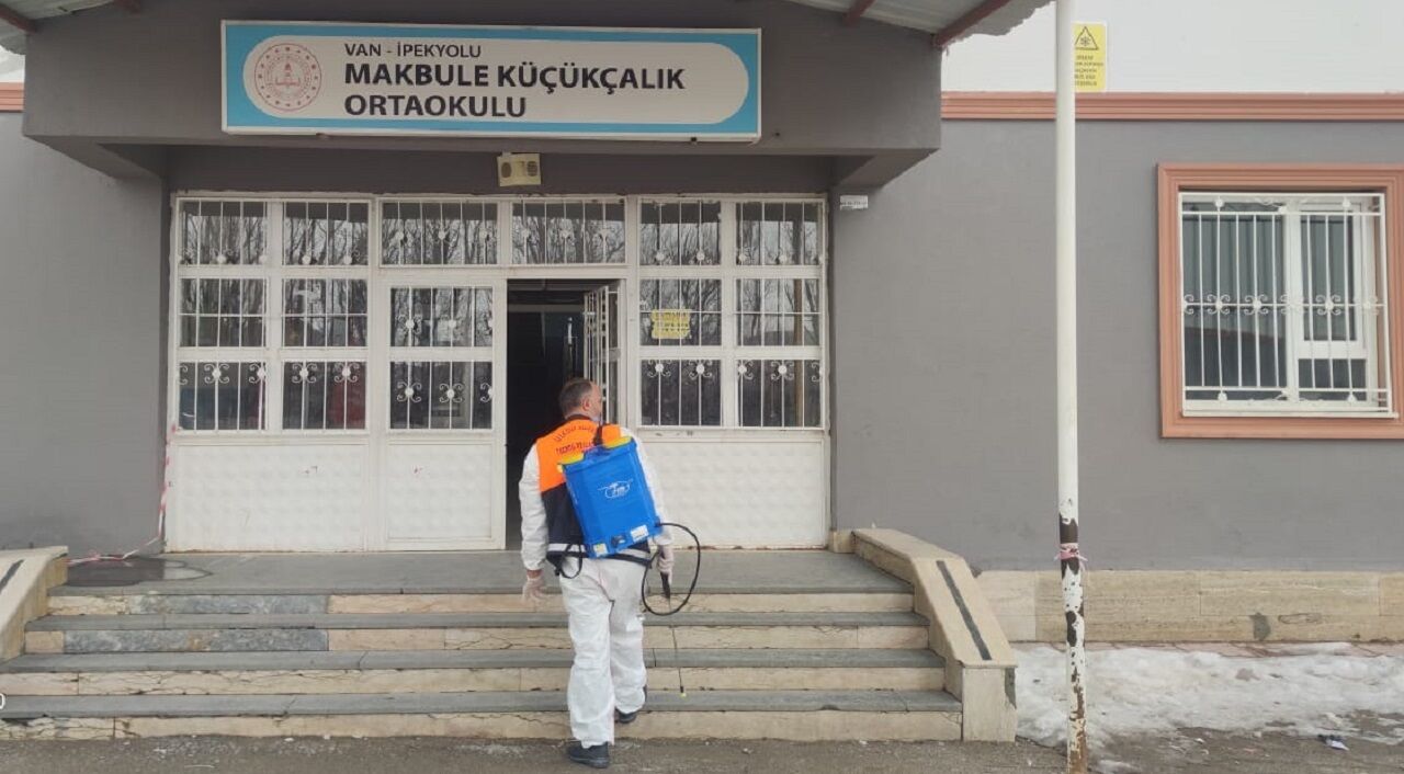 İpekyolu’ndaki Okullar Ilaçlanıyor (2)