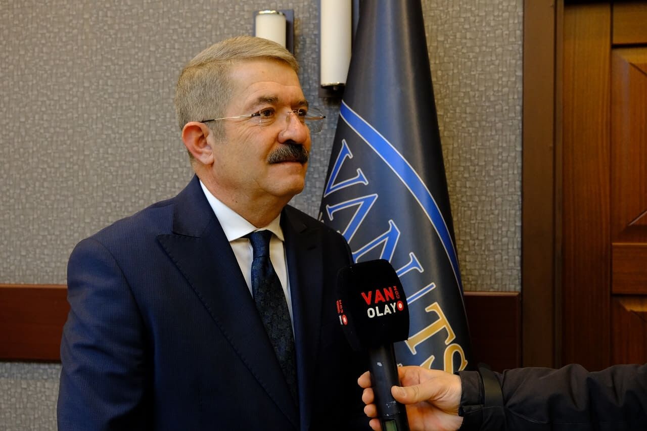 Necdet Takva (2)