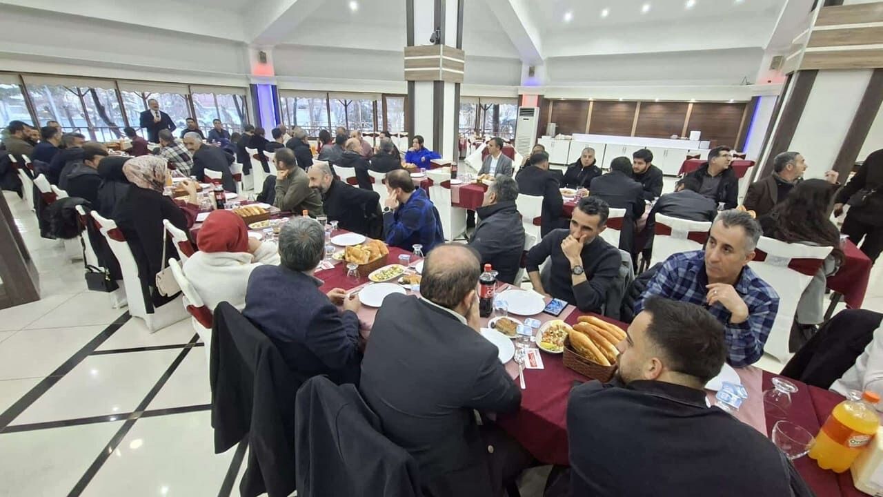 Tuşba’da Eğitim Camiası Iftarda Buluştu (3)