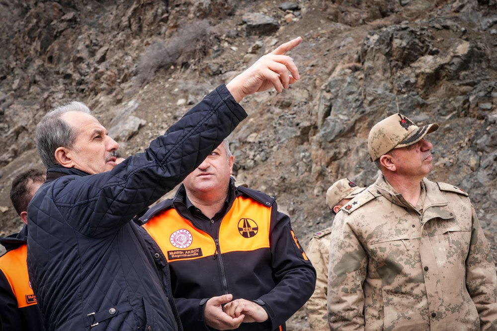 Van Hakkâri Yolunda Kritik Inceleme Risk Henüz Geçmedi 3