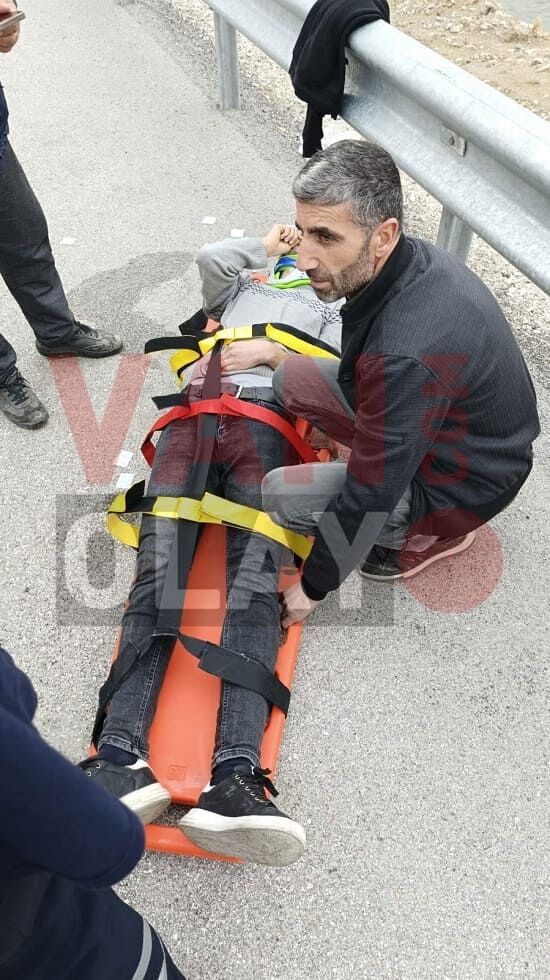Van Hoşap’ta Trafik Kazası! Yaralılar Var… (5)