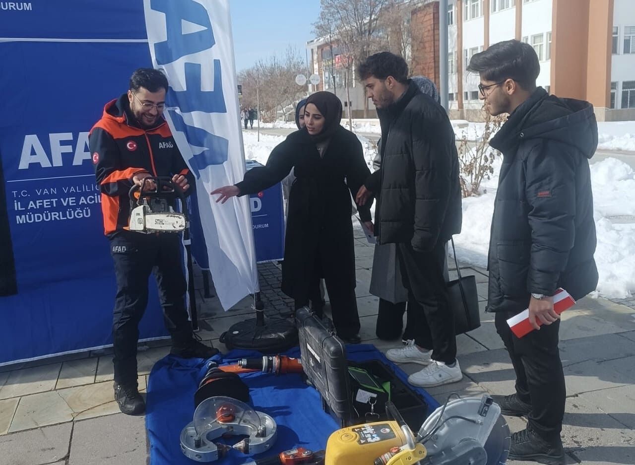 Van Yyü’de Öğrencilere Hayati Eğitim (4)