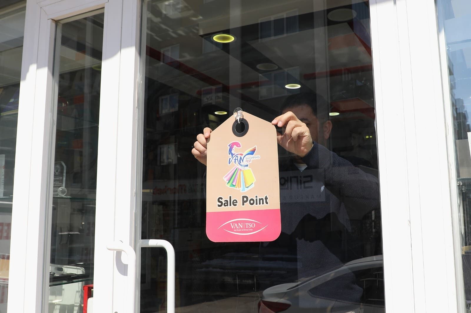 Van’da Esnaflardan Bayrama Özel Indirim Kampanyası! (3)