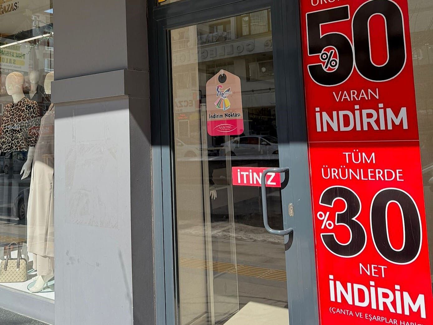 Van’da Esnaflardan Bayrama Özel Indirim Kampanyası! (4)