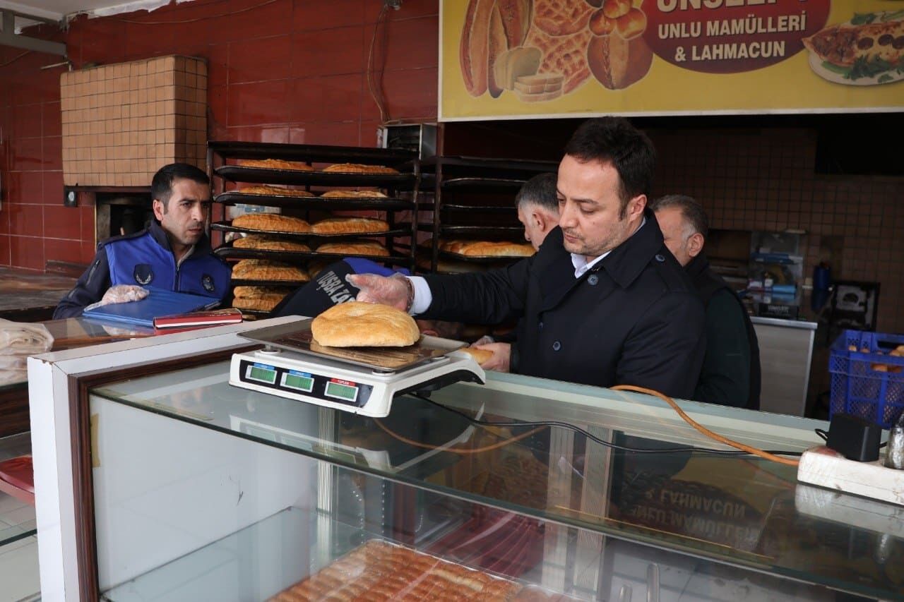 Van’da Hijyen Kurallarına Uymayan Fırın Mühürlendi! (2)