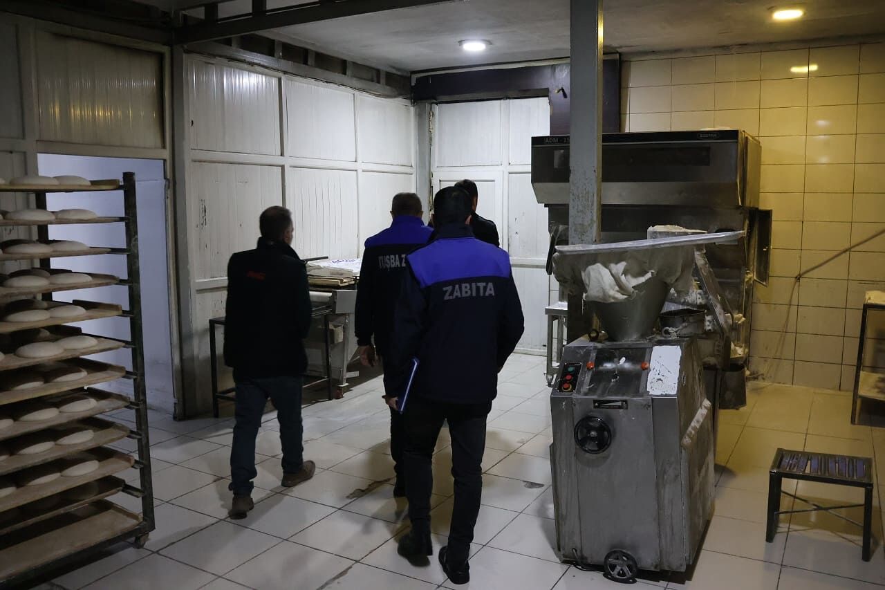 Van’da Hijyen Kurallarına Uymayan Fırın Mühürlendi! (3)