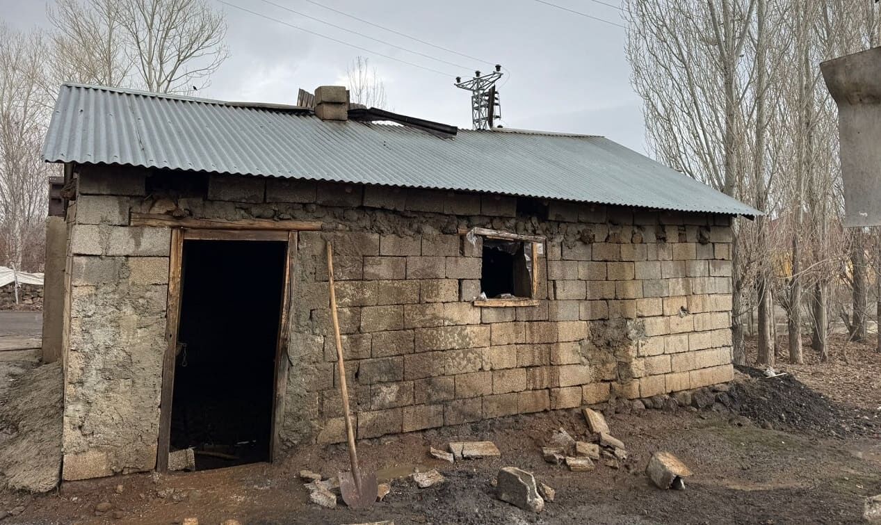 Van’da Imama Ait Tandır Evinde Yangın! (2)