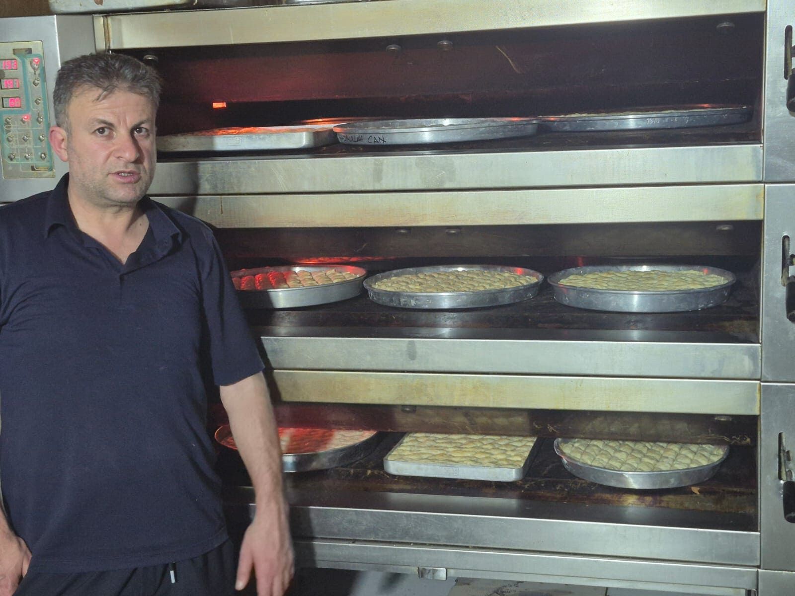 Van’da Kadınlardan Gazze Için Bayram Dayanışması El Emeği Baklavalar Satışta (3)