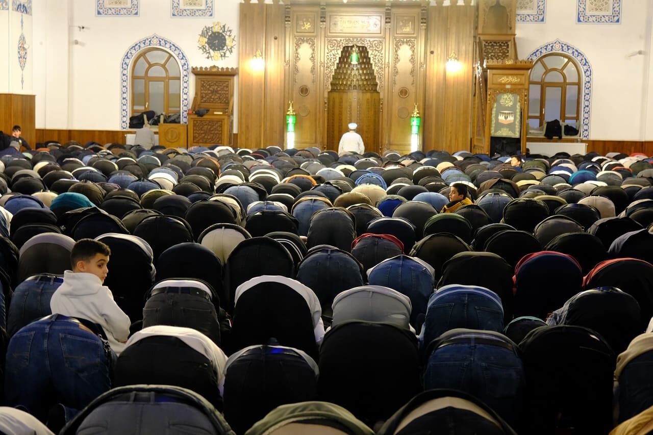 Van’da Kadir Gecesi'nde Camiler Doldu Taştı (60)