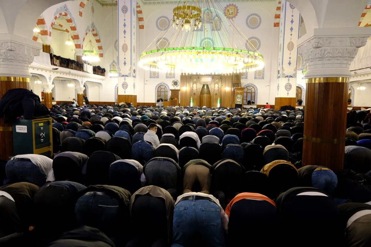 Van’da Kadir Gecesi'nde Camiler Doldu Taştı (68)