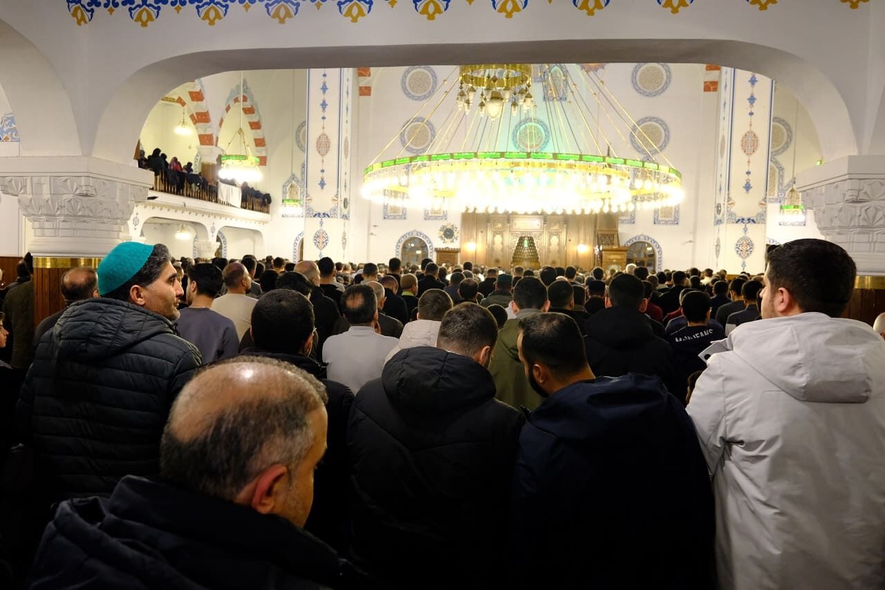 Van’da Kadir Gecesi'nde Camiler Doldu Taştı (78)