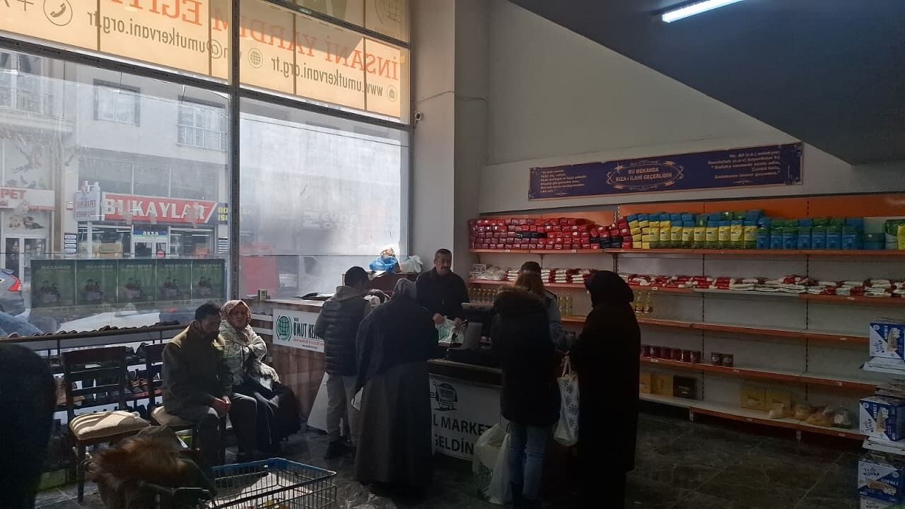 Van’da Ramazan Ayı Yardım Seferberliği Sürüyor (5)