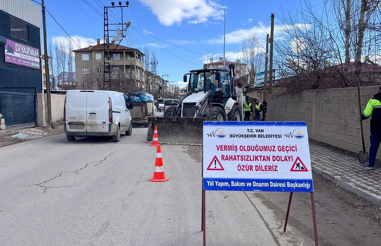 Van’da Yama Çalışmaları Başladı! (4)