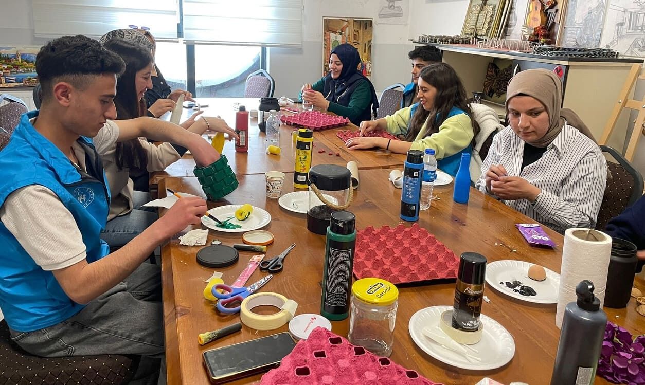 Van’daki Üniversite Öğrencileri Atıkları Geri Dönüştürdü (2)