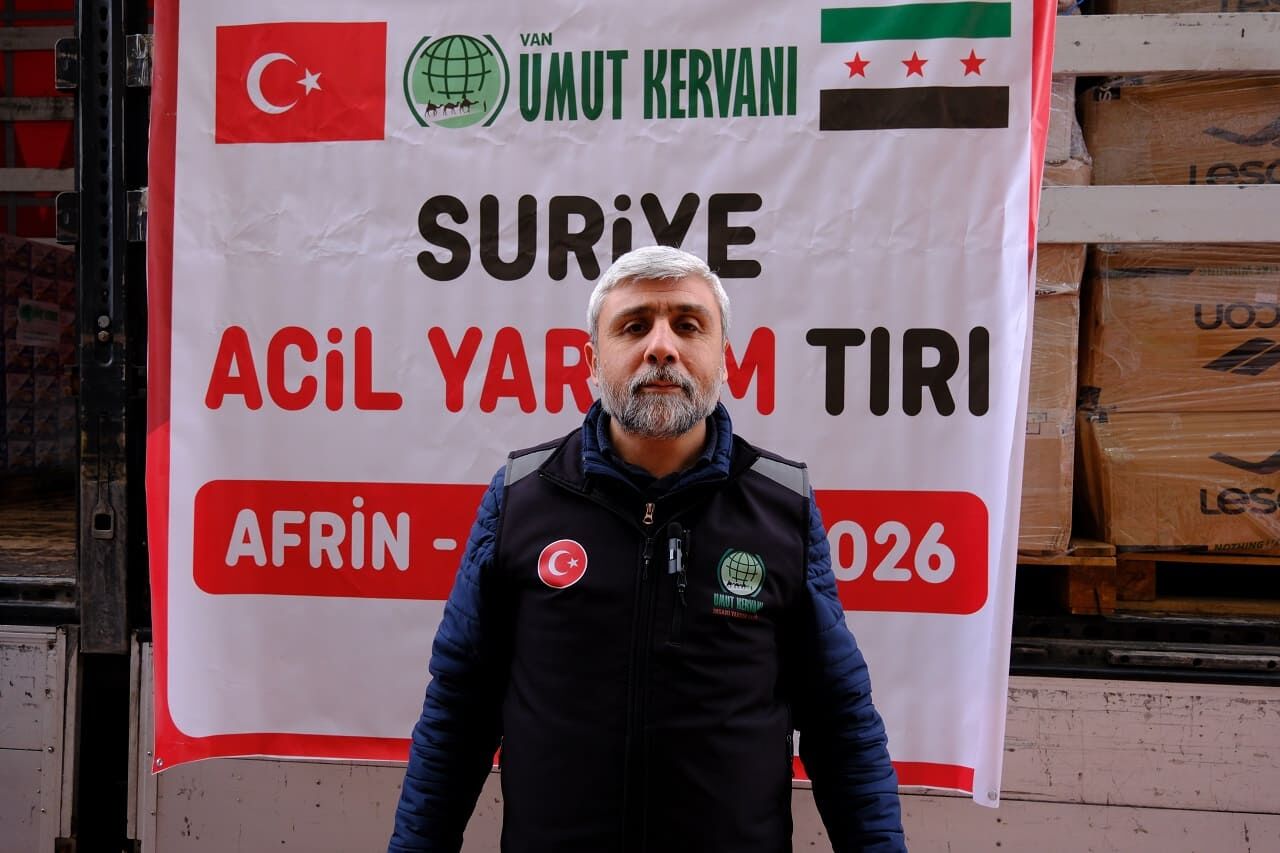Van’dan Afrin Ve Kobani’ye 1 Tır Insani Yardım Gönderildi (1)