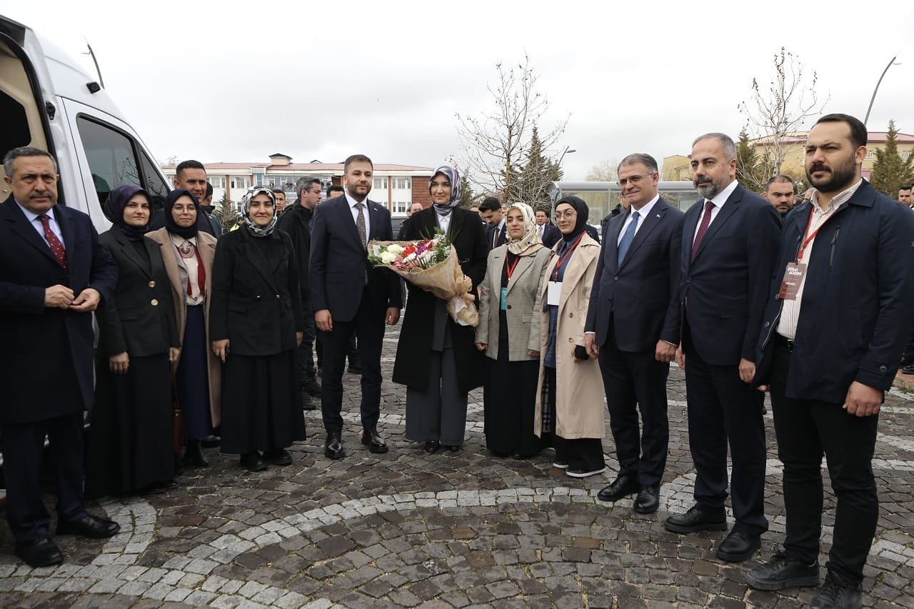 Bakan Yardımcısı Yiğitbaşı Van’da Gençlerle Buluştu (3)