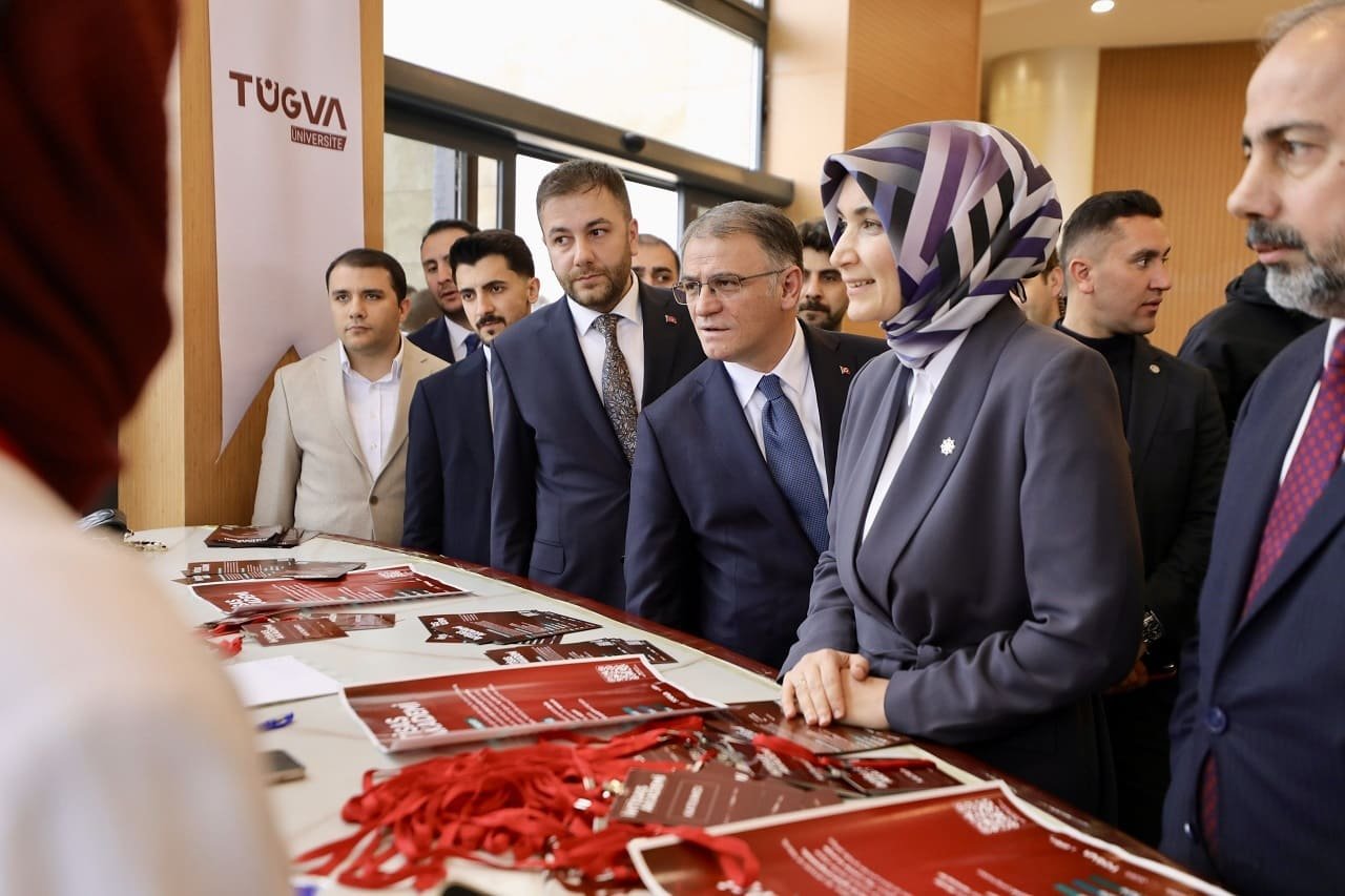 Bakan Yardımcısı Yiğitbaşı Van’da Gençlerle Buluştu (4)