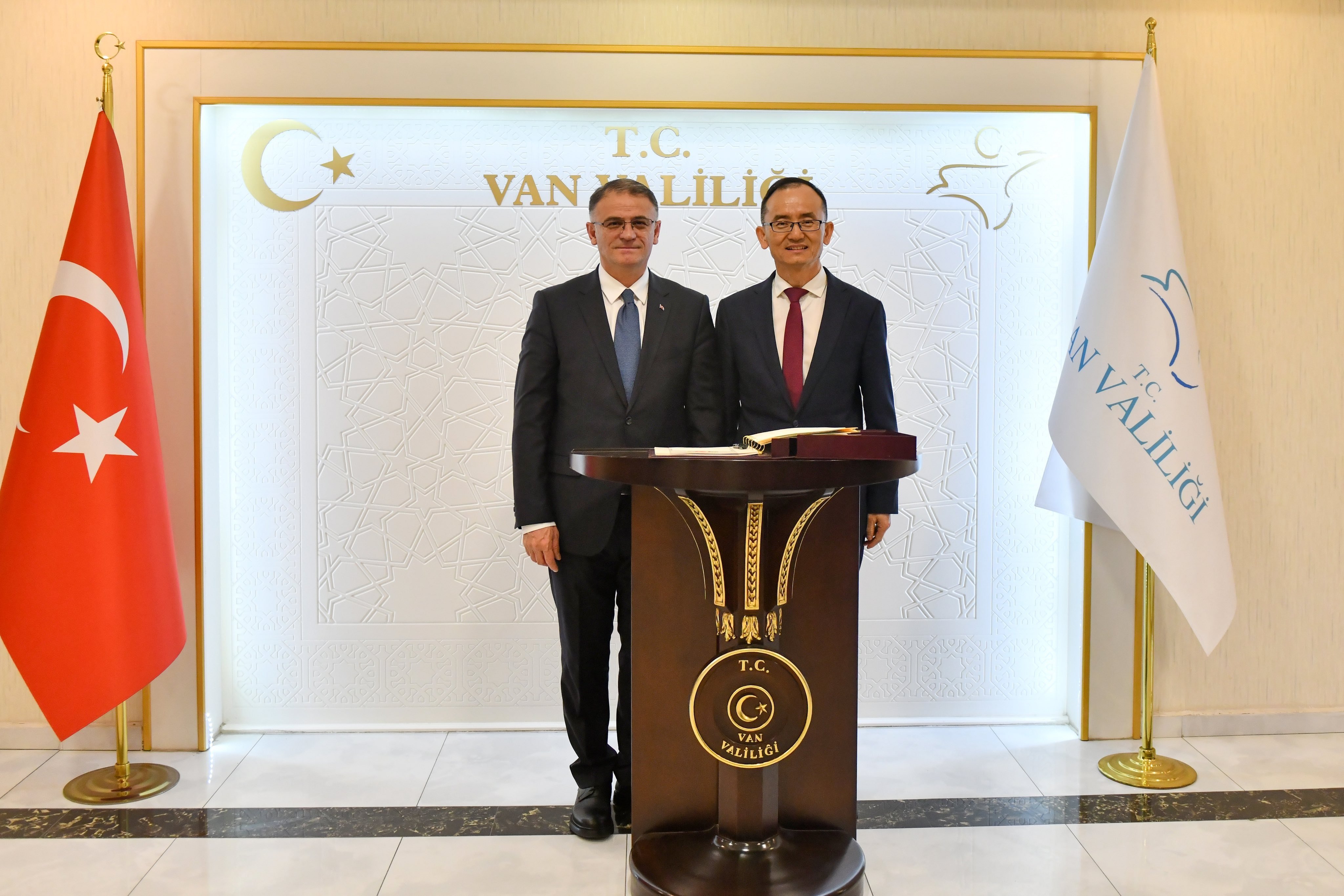 Çin Büyükelçisi Jiang Xuebin’den Van’a Ziyaret 2