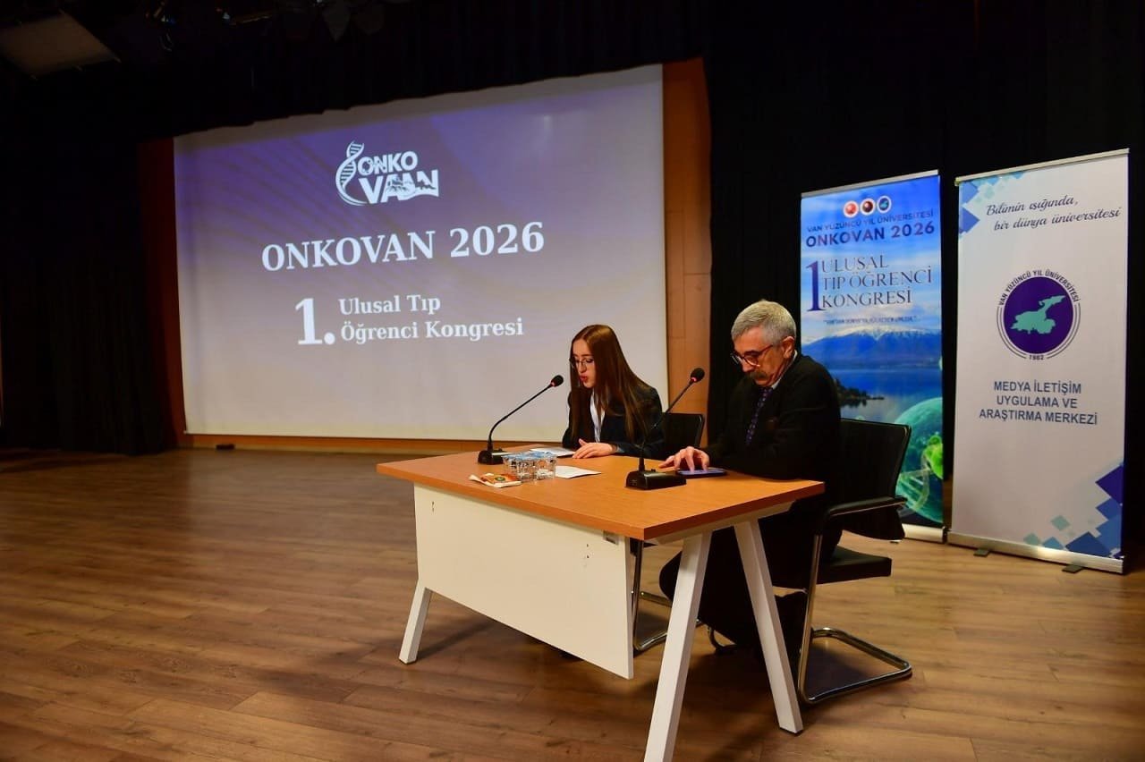 Geleceğin Hekimleri Onkovan’da Buluştu (3)