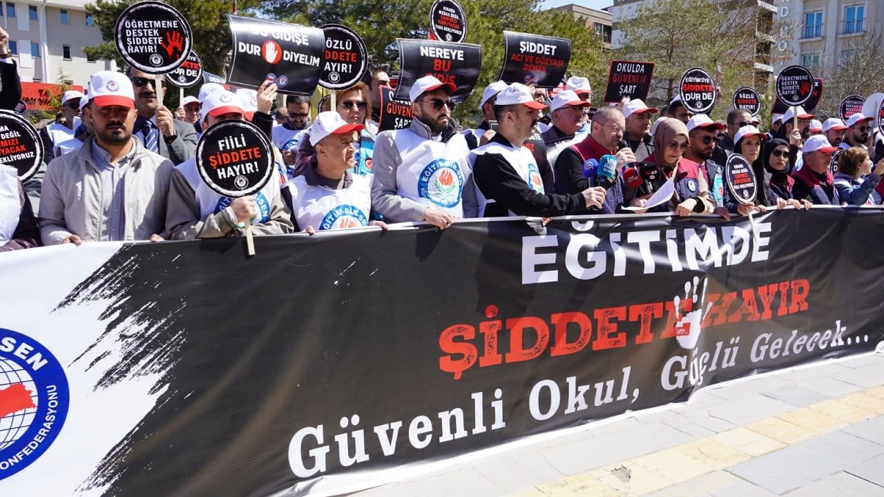 Okul Saldırıları Van’da Kınandı (3)