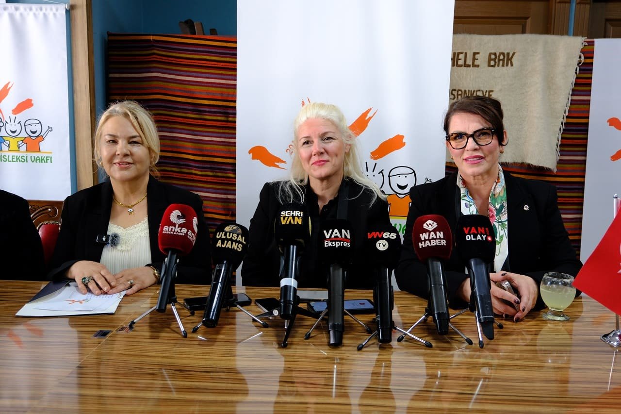 Türkiye Disleksi Vakfı’nın Ilk Şubesi Van’da Açıldı (2)