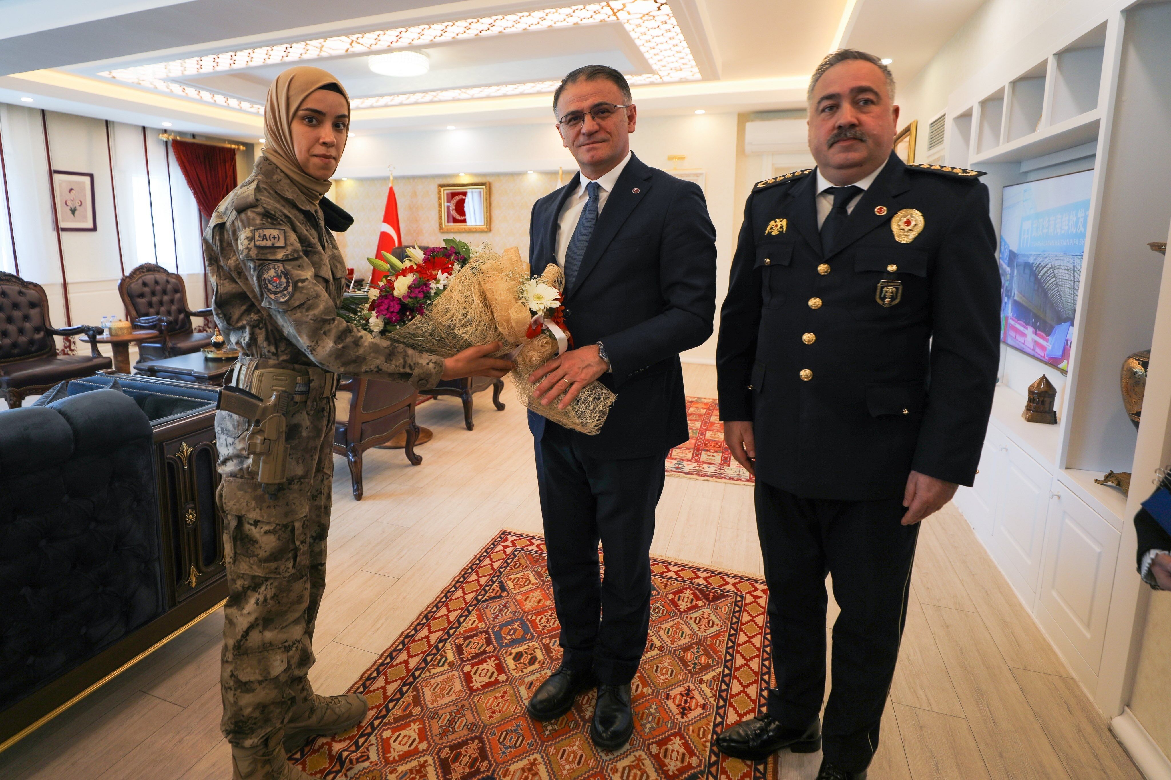 Vali Ozan Balcı Emniyet Mensuplarını Ağırladı 1