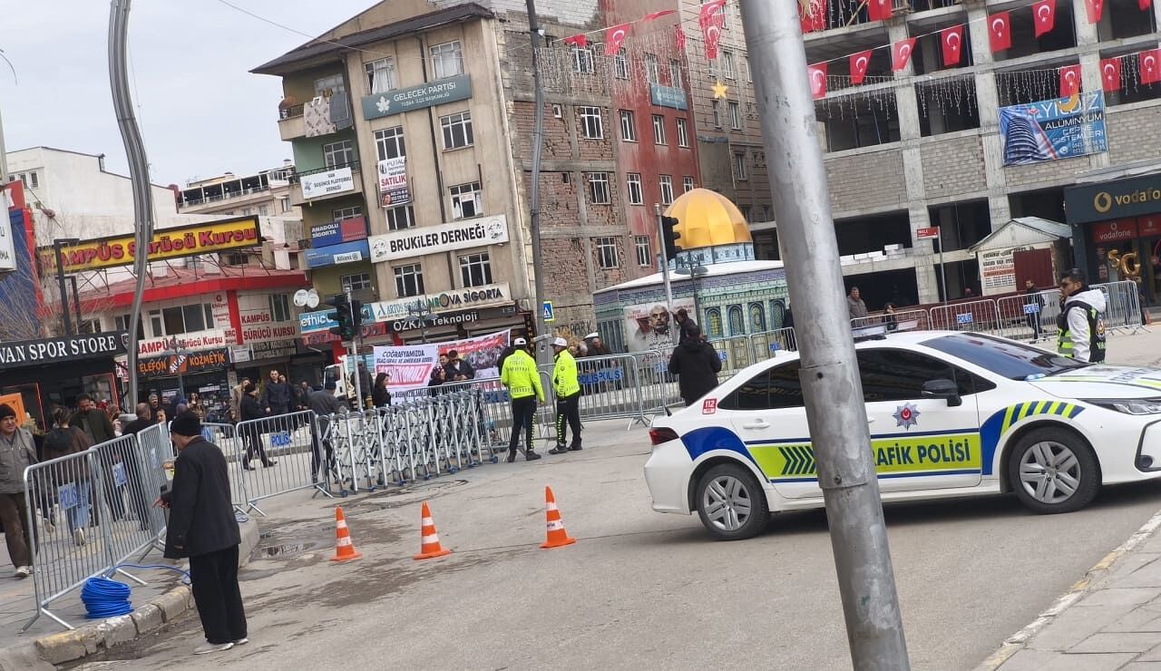 Van Merkezde Yollar Neden Kapalı (4)