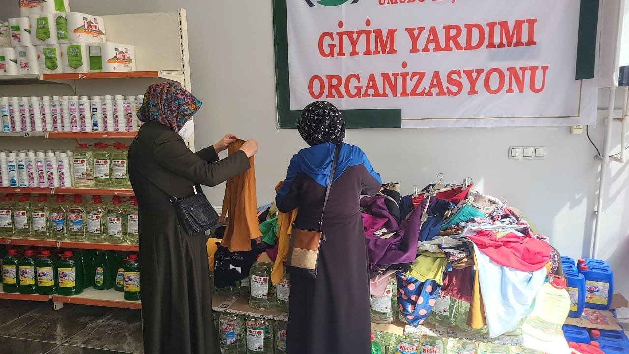 Van’da 350 Aileye Yardım Dağıtıldı! (4)