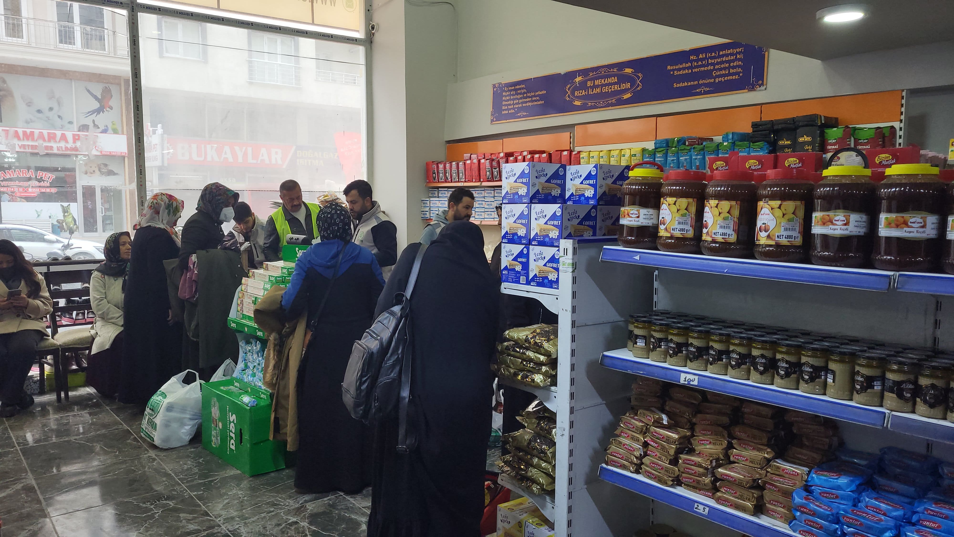 Van’da 350 Aileye Yardım Dağıtıldı! (5)