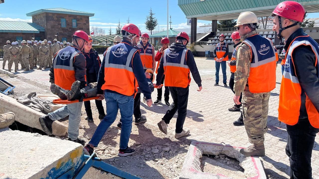 Van’da AFAD gönüllüleri eğitimlerini tamamladı