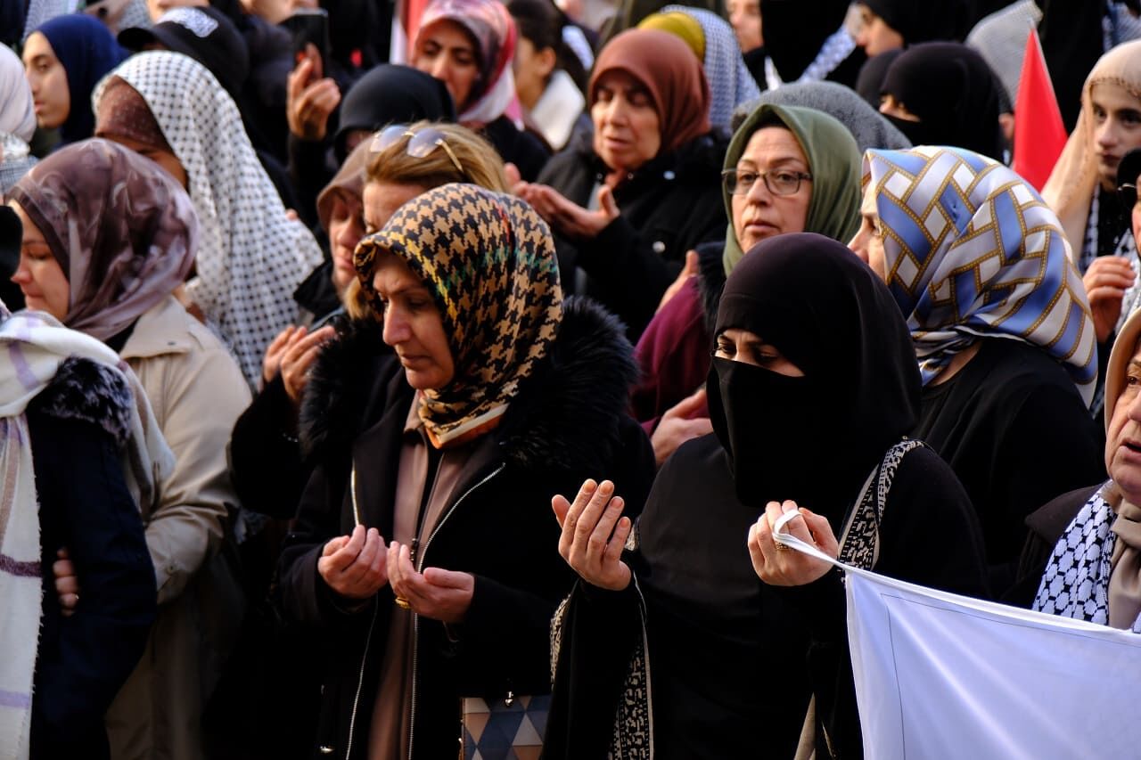 Van’da Binlerce Kişi Abd Ve İsrail’in Işgal Politikalarına Karşı Yürüdü! (1)-1