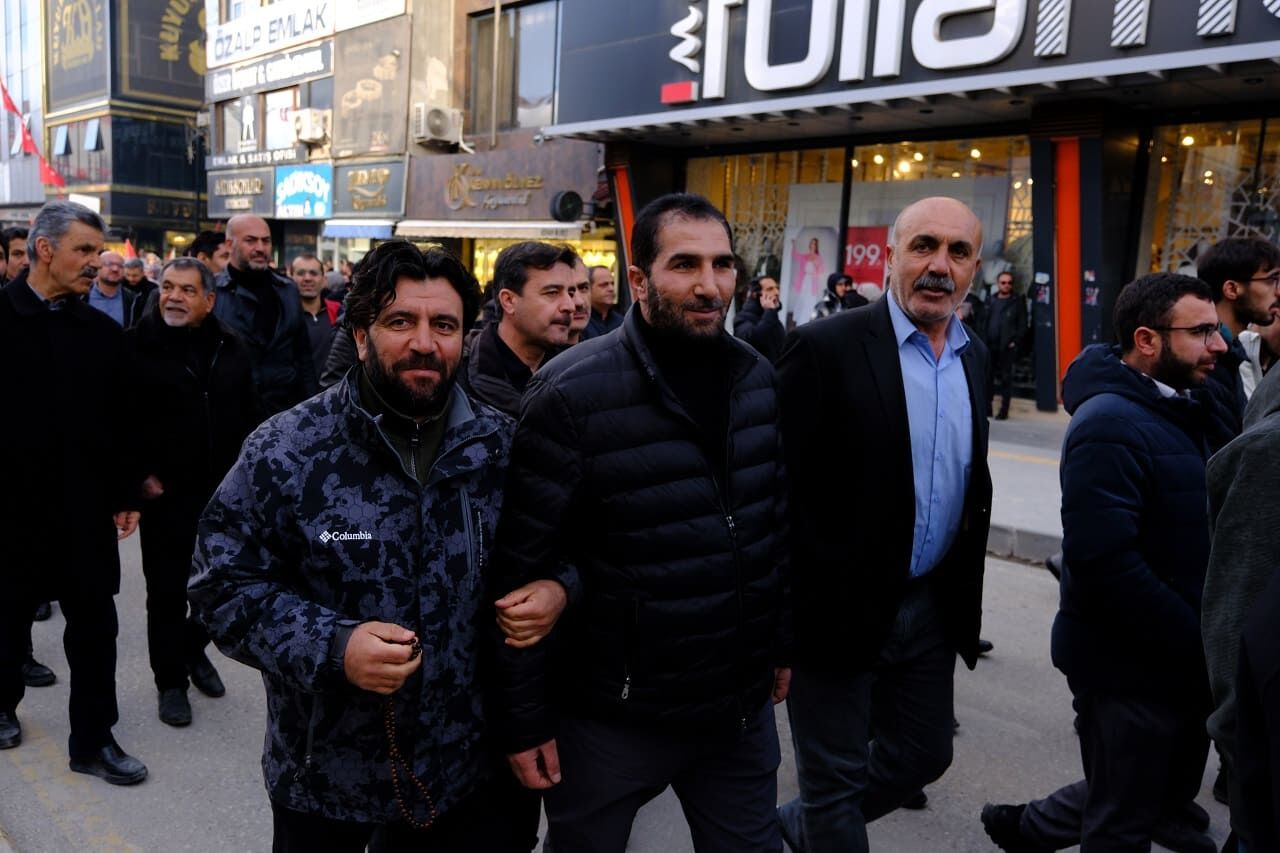 Van’da Binlerce Kişi Abd Ve İsrail’in Işgal Politikalarına Karşı Yürüdü! (16)-1