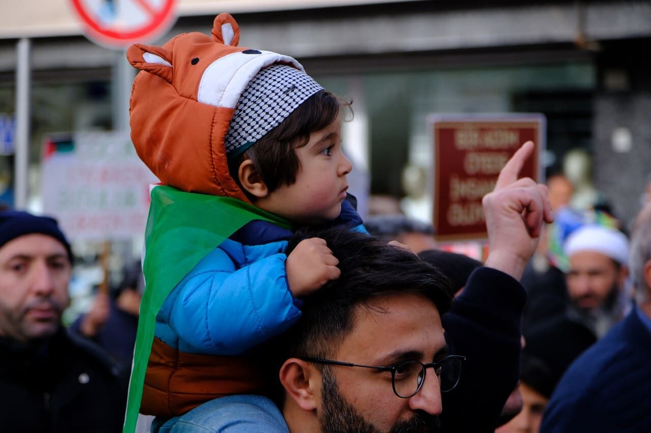 Van’da Binlerce Kişi Abd Ve İsrail’in Işgal Politikalarına Karşı Yürüdü! (8)-1
